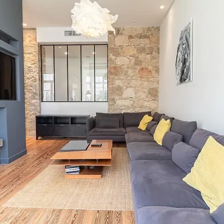 Elegant Belle Epoque In