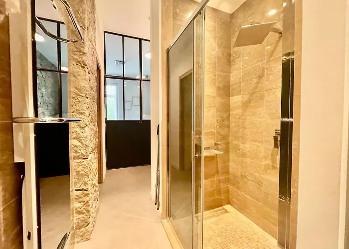 Elegant Belle Epoque In