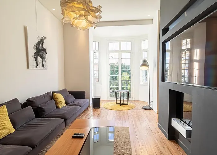 度假居 Elegant Belle Epoque In 芒通